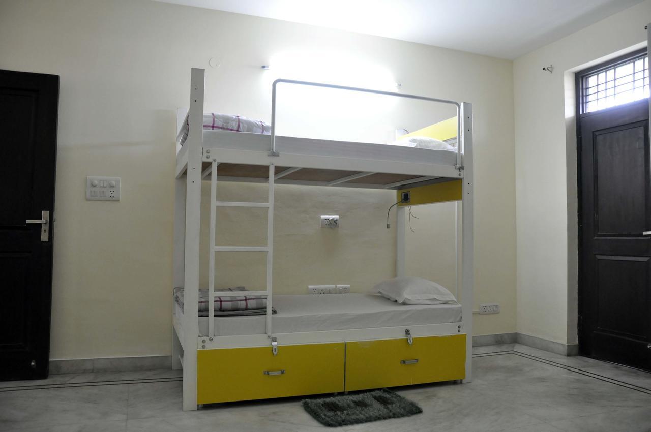 Friends Hostel Nuova Delhi Esterno foto